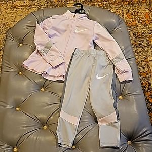 Nike track set
